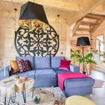 Osada Bachledzki Wierch, Odkryj-zakopane Chalet *